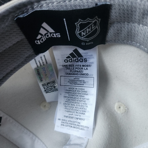 Signed Ryan Smyth hat - Picture 2 of 4